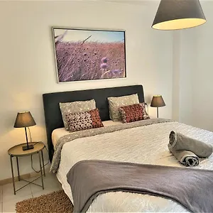2 Bedrooms Sea View 100 Meters From Ocean Apartment